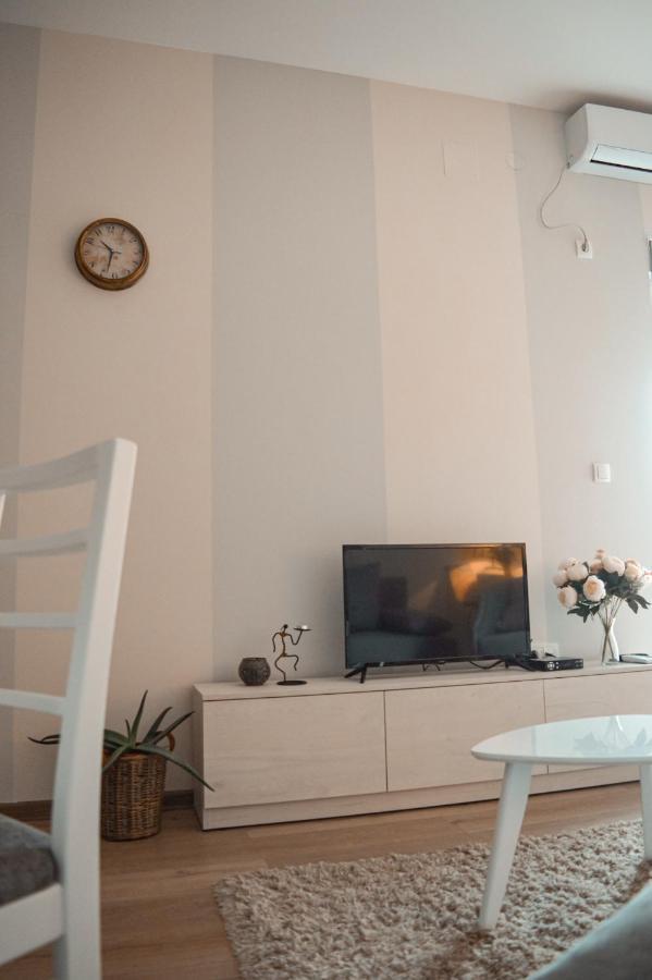 Apartment Lena *